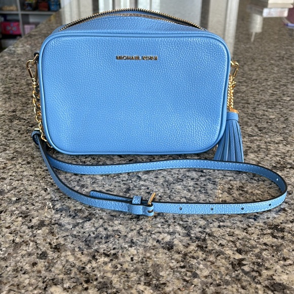 Michael Kors Handbags - Michael Kors crossbody